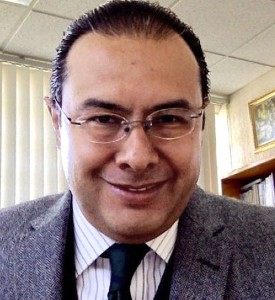 Profesor Roberto Villaseñor