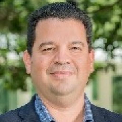 Dr. Moisés Carbajal Marrón